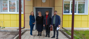 Медицинские кабинеты детских садов и школ.