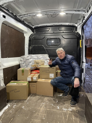 Предприниматель Роман Шилков передал сегодня на пункт сбора ОП в Павловском Посаде два генератора, медицинские препараты и 200 кровоостанавливающих турникетов