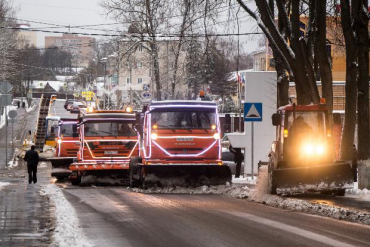 152 единицы техники и 450 человек вышли на уборку снега в Солнечногорске