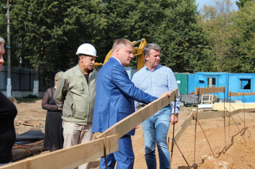 Общественная палата Молодёжного проверила строительство Дома культуры