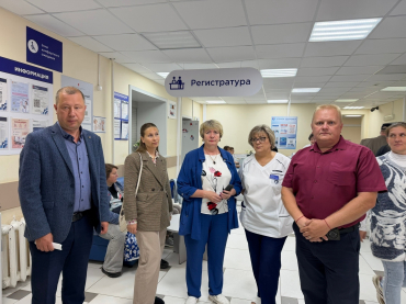 Председатель Общественной палаты Можайского округа Иван Морозов совместно с членами палаты Марией Самосудовой и Ольгой Филимоновой приняли участие в плановом мониторинге медицинского учреждения округа