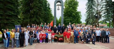 Члены ОП м.о. Чехов собрались у Вечного огня на Аллее славы