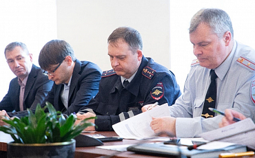 Председатель комиссии по ЖКХ Общественной палаты Лыткарино Павел Чугин 31 марта принял участие в заседании Муниципальной комиссии по ОБДД на территории города Лыткарино