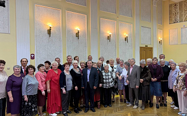 С Днем пожилого человека
