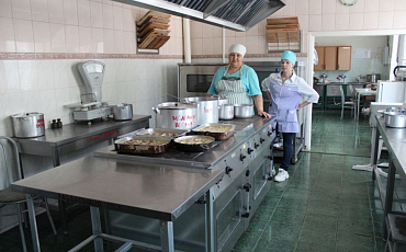 Общественники поблагодарили муниципалитет Молодёжного за новое оборудование в детском саду