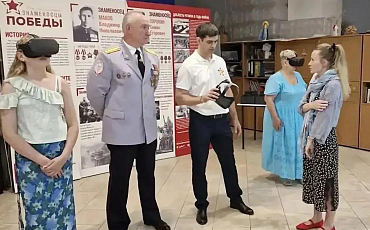 В двух православных храмах — Храме Собора Московских святых в Бибирево и Храме Торжества Православия в Алтуфьево — состоялись показы VR-реконструкции «Неизвестный знаменосец»